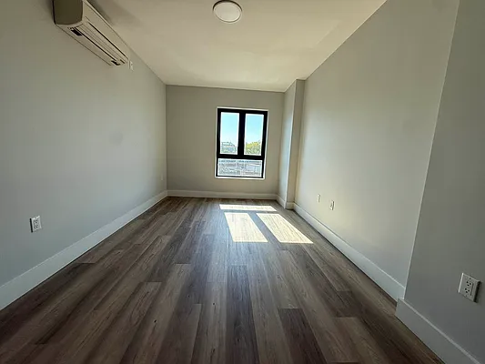 Rented by ERNY LLC | media 6