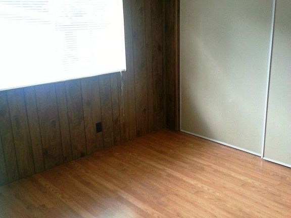 5th image of 25015 10th Ave S