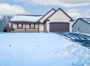 202 Benedict Dr SW, Poplar Grove, IL 61065