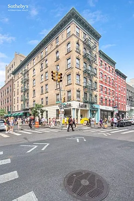 Rented by Sotheby's International Realty | media 12