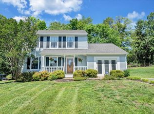 1037 Barrens Village Ct, Roanoke, VA 24019