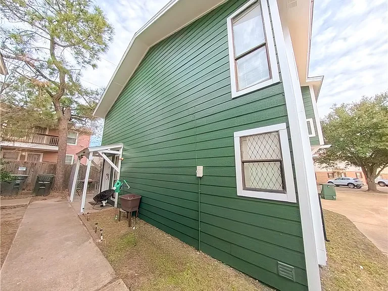2406 Toro Ln #D — Photo 13