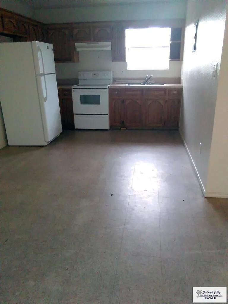 2 bed, 1.0 bath, 750 sqft, $800 — Photo 4