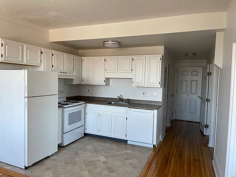 397 STATE ST. — Photo 113