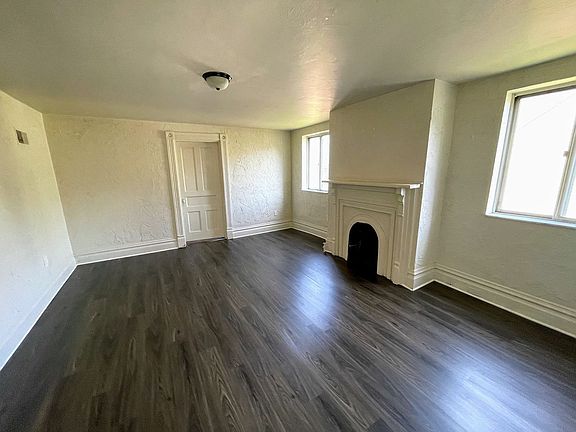 5th image of 922 Evergreen Ave Unit 2