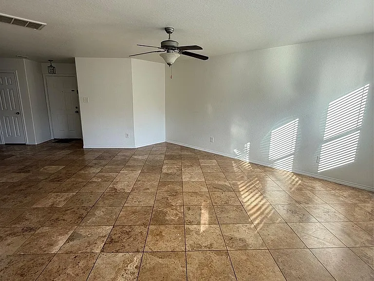 4330 Sprangletop Ave — Photo 6
