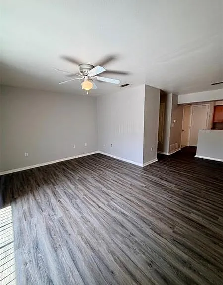 1500 Lake Shore Dr #113 — Photo 3
