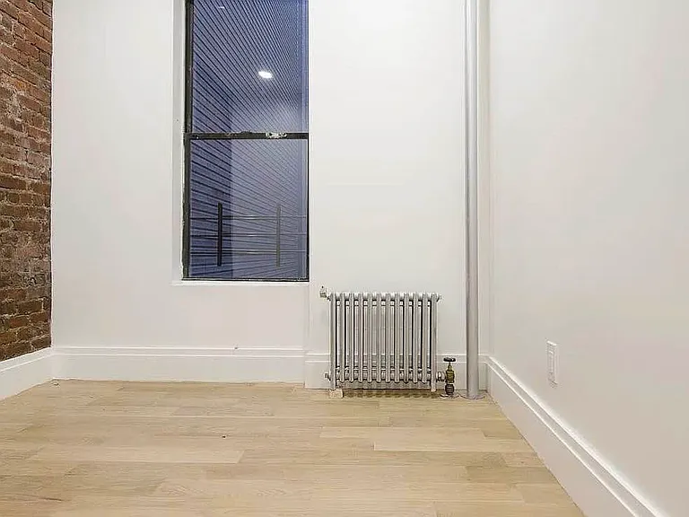 251 Pacific St #5 — Photo 9