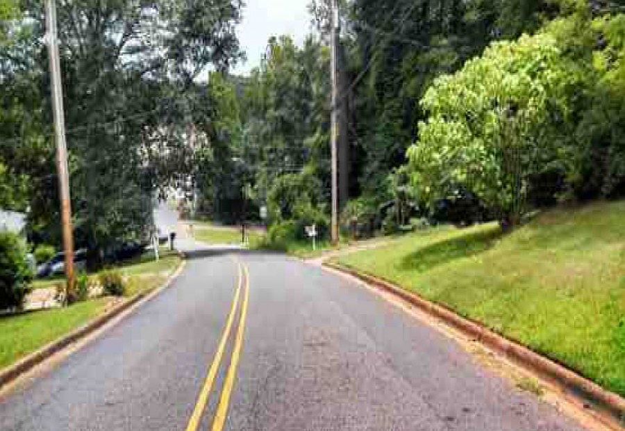 2nd image of 8 Overhill Rd