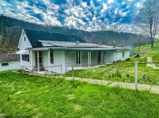 43 Nay Ln, Clarksburg, WV 26301