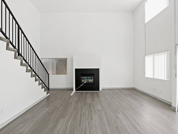 3rd image of 813 Wilcox Ave APT 306
