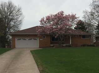 767 Nemet Dr, Seven Hills, OH 44131