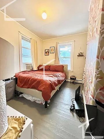3 bed, 1.0 bath, $2,800 — Photo 4