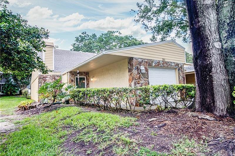 1st image of 301 Somerset Ln