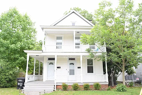 647 Mount Vernon Ave #B Photo 1