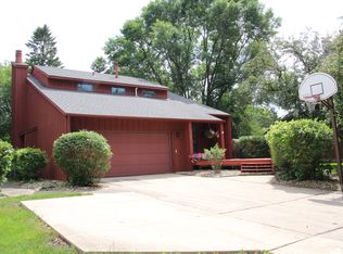 21 Old Farm Rd, Mason City, IA 50401