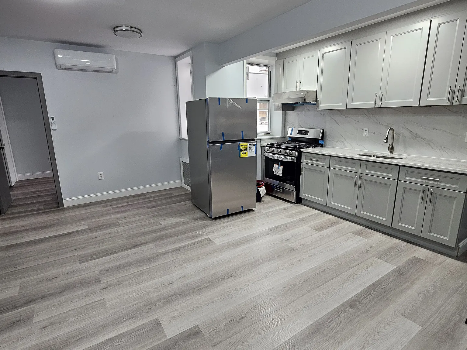 3 bed, 1.5 bath, $3,400 — Photo 3