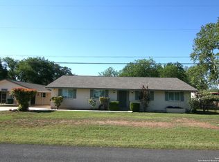206 Alvina St, Castroville, TX 78009