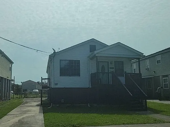 6061 Wingate Dr, New Orleans, LA 70122