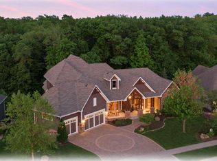 9990 Troy Ln N, Maple Grove, MN 55311