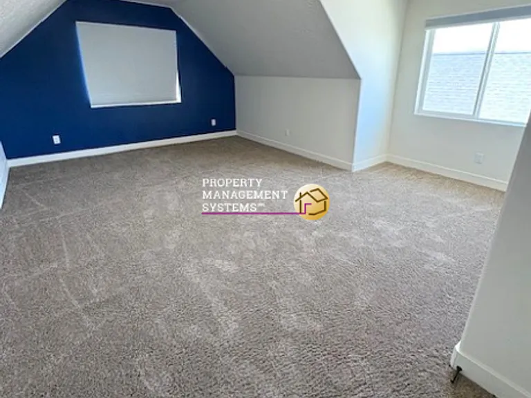 1909 E Magnolia Cir — Photo 21