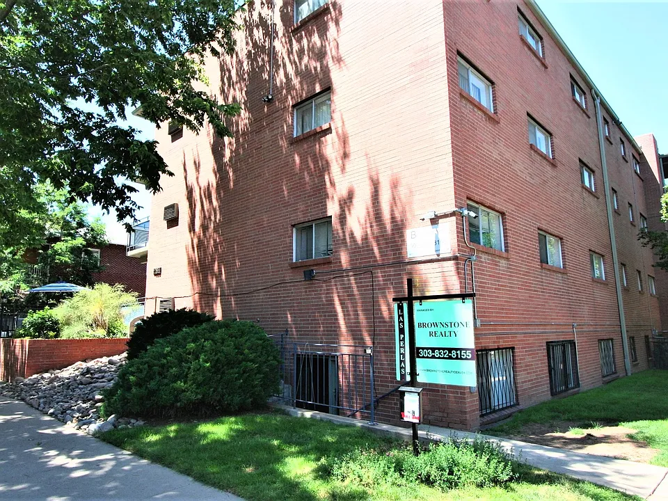 205-1085 Pearl St #205