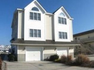 525 24th St, Avalon, NJ 08202
