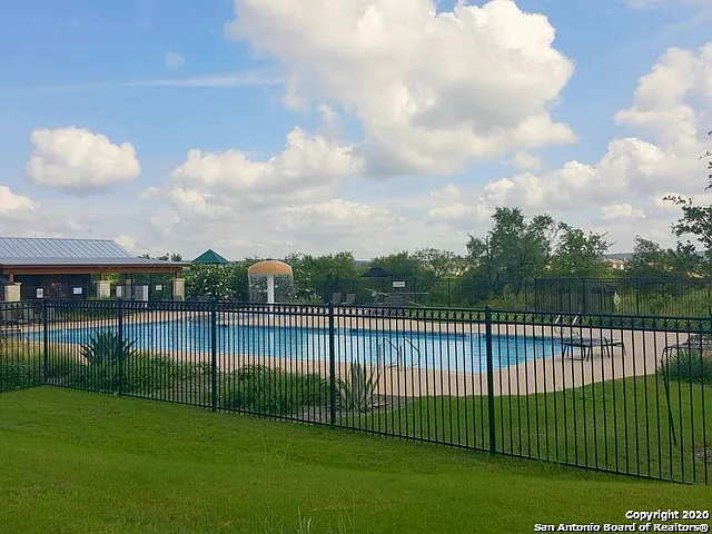 8418 Meadow Plns — Photo 25