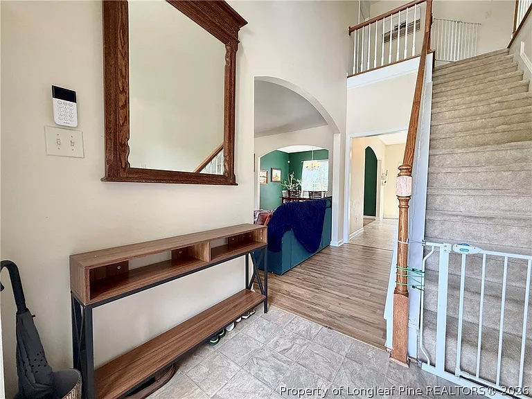 675 Omaha Dr — Photo 3