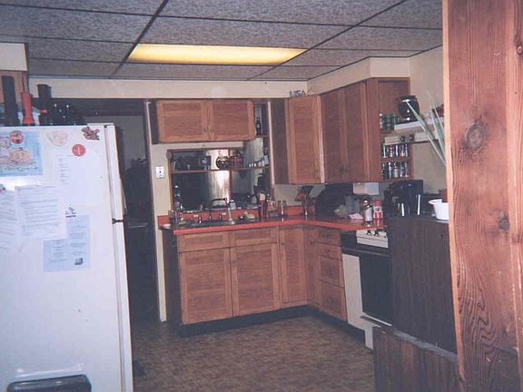 4th image of Charles St