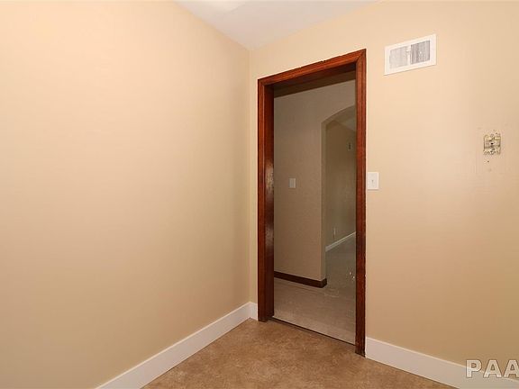 5th image of 717 W Hatterman St
