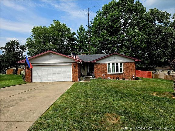 3rd image of 303 Golf Ridge Lane