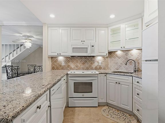 2nd image of 5 Bluebill Ave #702-802
