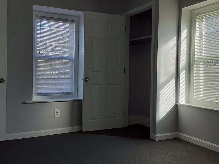 4927 Knox St #2 — Photo 38