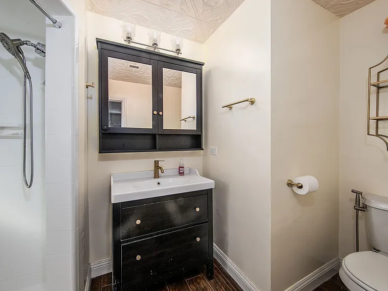 25597 Lomas Verdes St — Photo 13