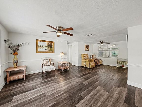 4th image of 6422 Tralee Ave