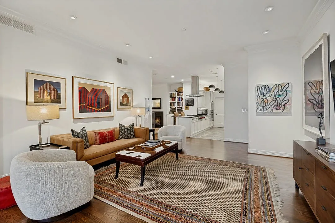 2 bed, 2.5 bath, 1932 sqft, $8,500 — Photo 3
