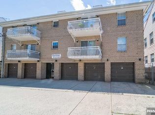 272-276 Walnut St, Newark, NJ 07105