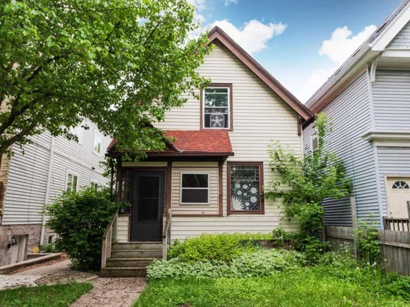 3261 N Bartlett Ave, Milwaukee, WI 53211