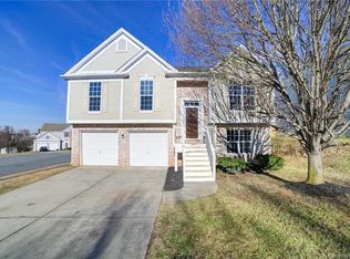 1431 Black Kettle Dr, Charlotte, NC 28213