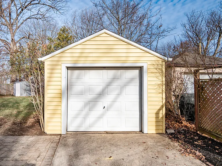 316 E Weisheimer Rd — Photo 21