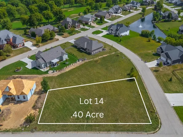 14-15940 Crestwicke Dr, Bloomington, IL 61705