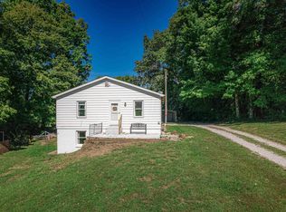 7122 W 550 S, Owensville, IN 47665