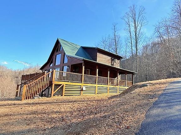 2nd image of 745 Buck Ridge Drive