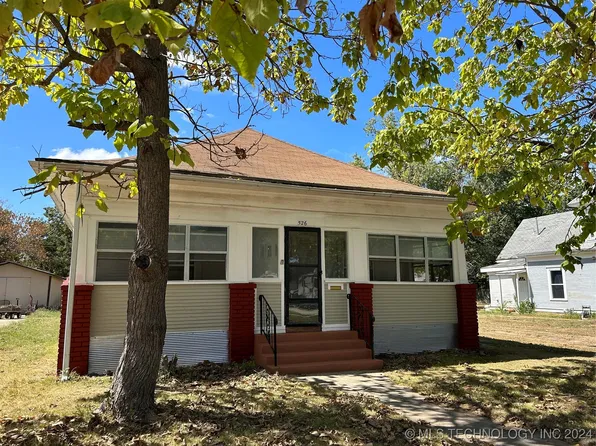 526 S Pine St, Nowata, OK 74048