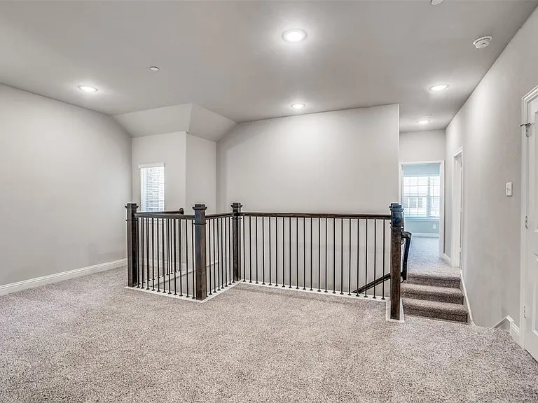 517 Sequoia St — Photo 7
