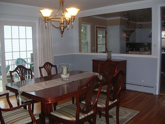 Open plan allows use as dining room or family room