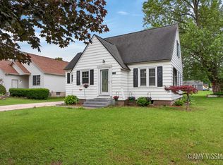 196 E 34th St, Holland, MI 49423