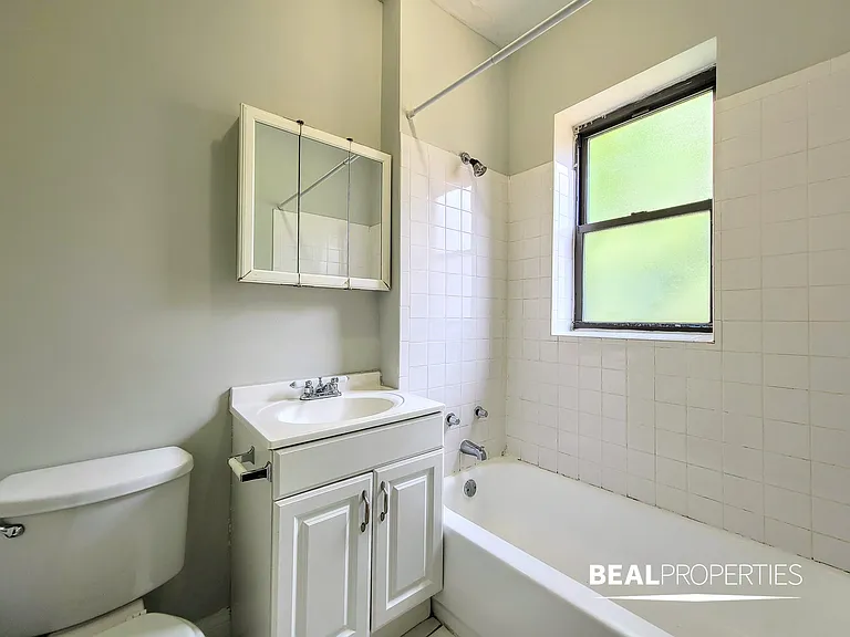3720-28 N Pine Grove Ave — Photo 26