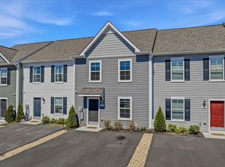 28 Gentle Breeze Dr, Bunker Hill, WV 25413